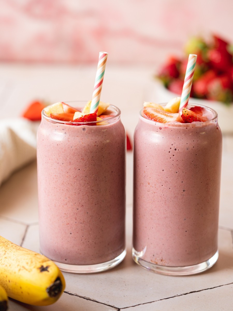 Smoothie à l'Açaï, à la Banane et aux Fraises